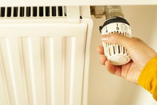 Face à la pénurie électrique, comment réduire sa consommation ?