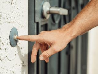 Sonnette Ring Video Doorbell et écran Echo Show 5 : comment ils fonctionnent ensemble